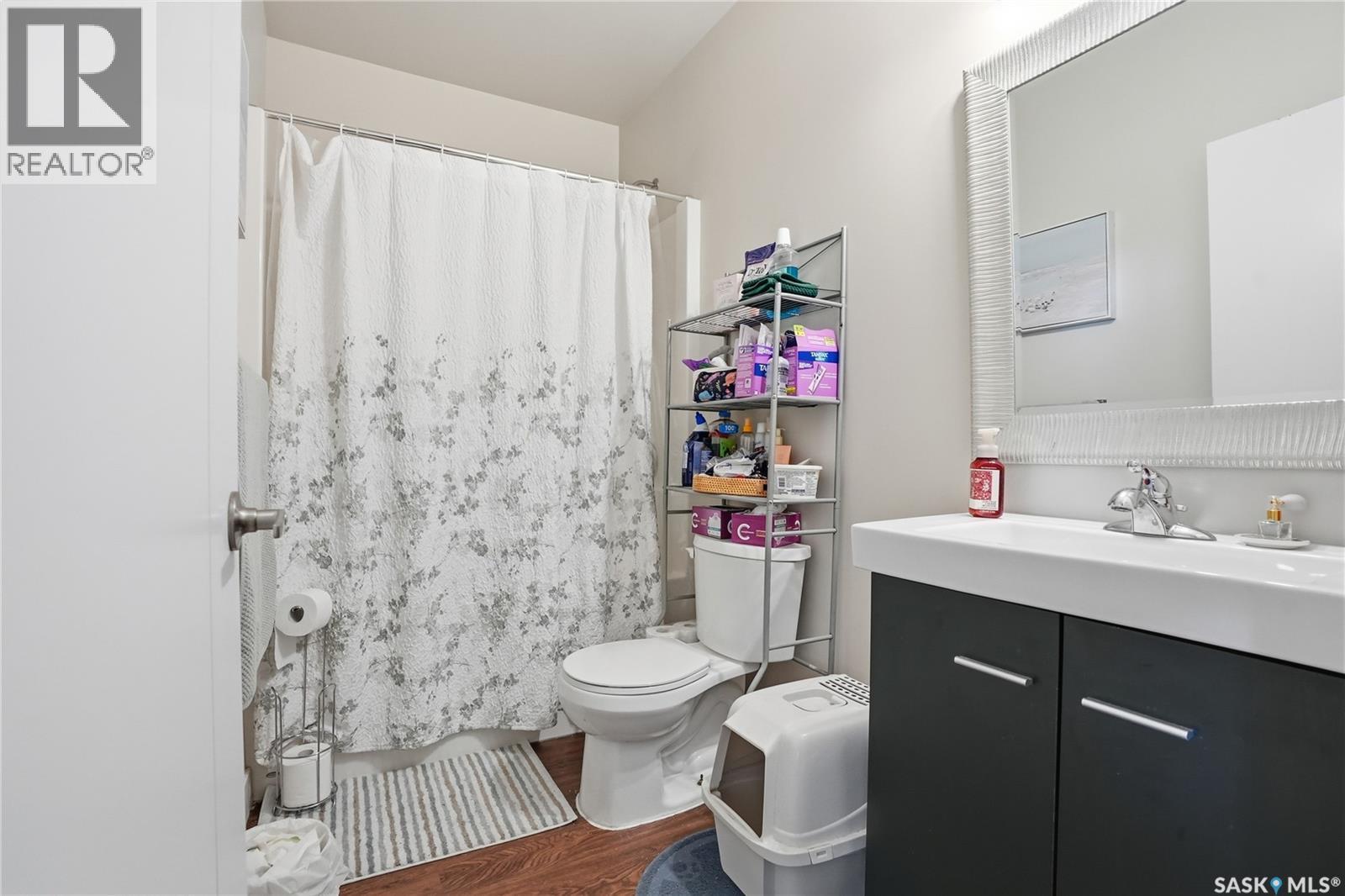 1407 Hughes Drive, Saskatoon, SK - Indoor Photo Showing Bathroom