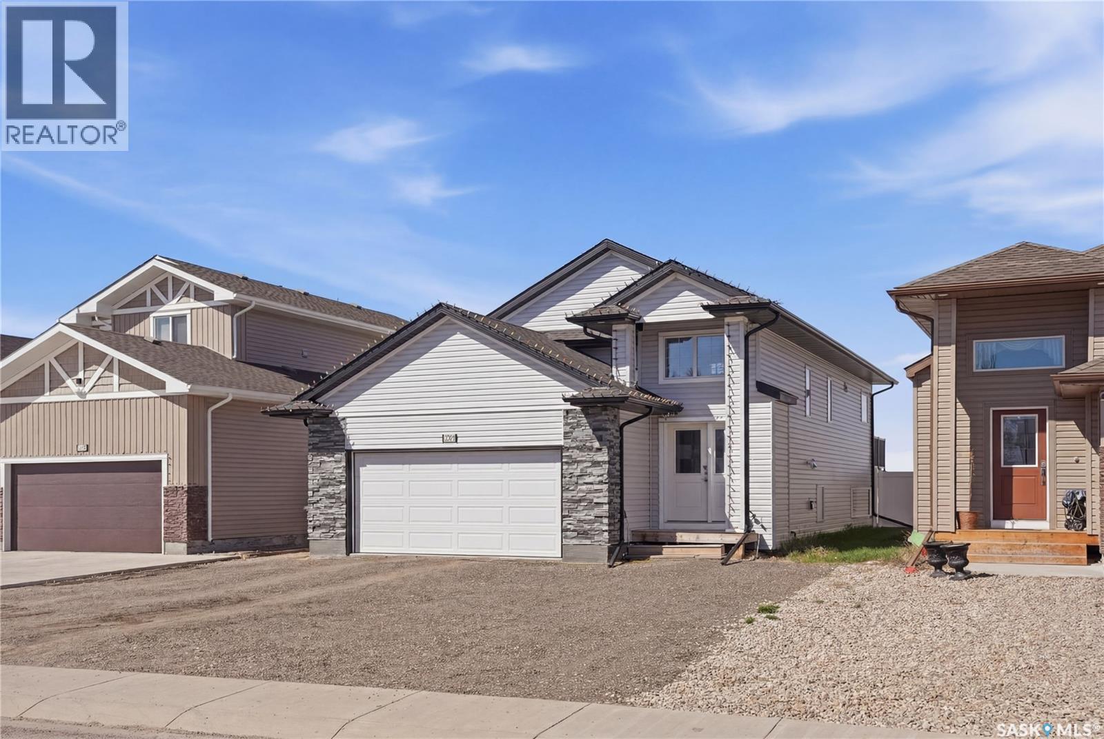 1407 Hughes Drive, Saskatoon, SK - Outdoor