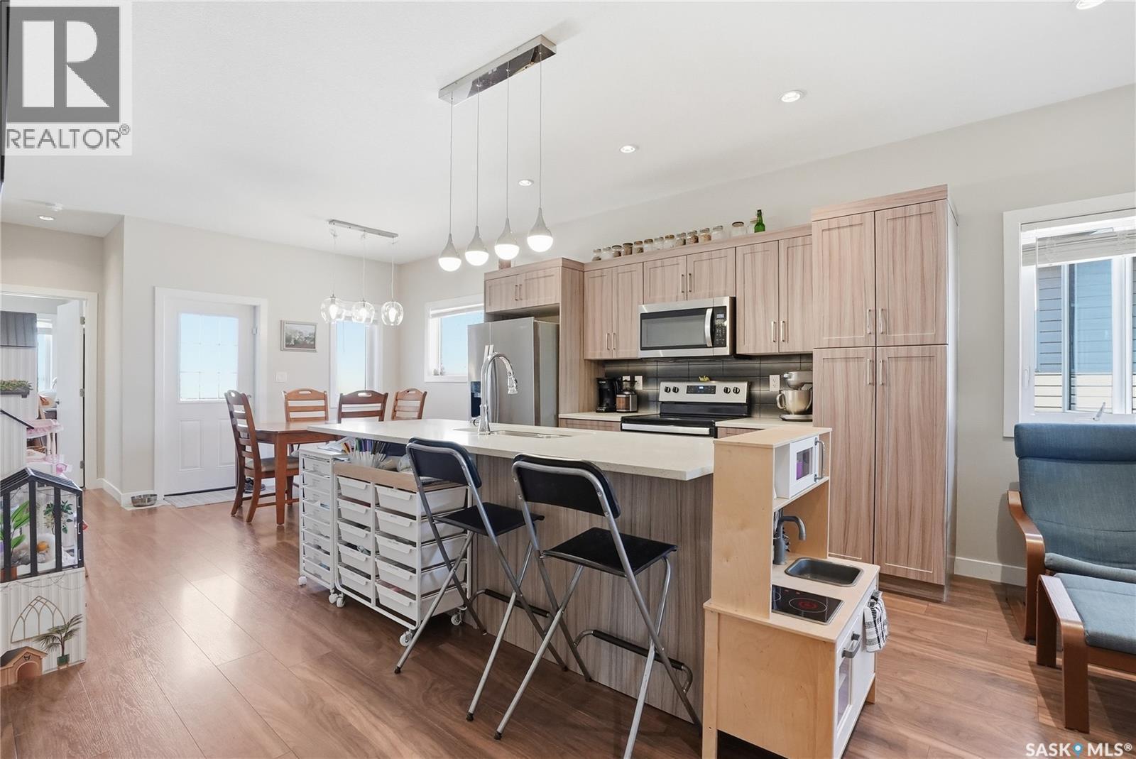 1407 Hughes Drive, Saskatoon, SK - Indoor Photo Showing Other Room