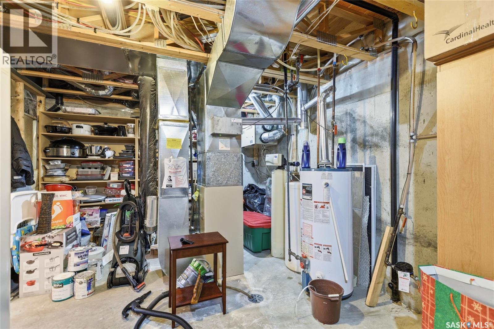 2827 Meadow Park Crescent E, Regina, SK - Indoor Photo Showing Basement