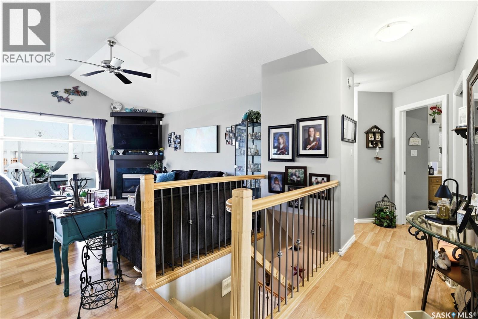2827 Meadow Park Crescent E, Regina, SK - Indoor Photo Showing Other Room
