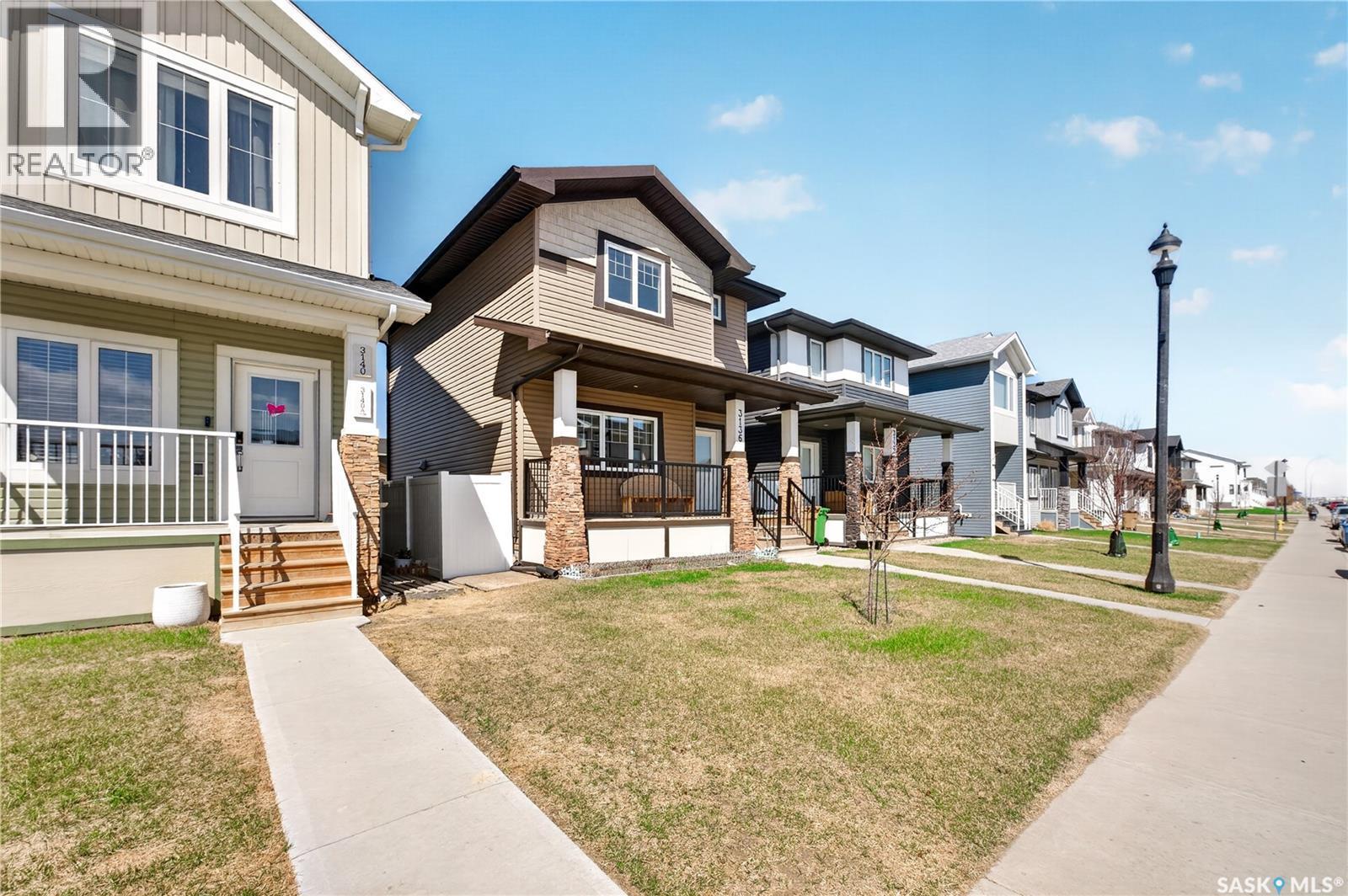 3136 Crosbie Crescent, Regina, SK - Outdoor With Deck Patio Veranda With Facade