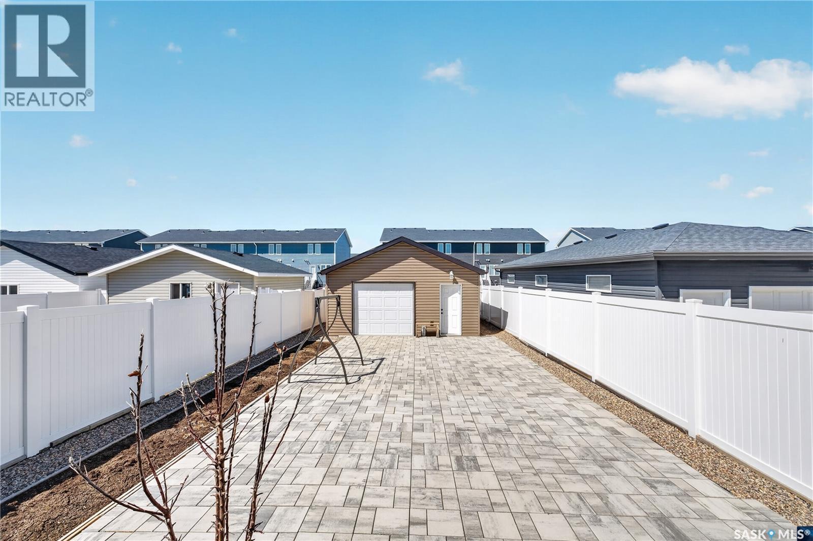 3136 Crosbie Crescent, Regina, SK - Outdoor