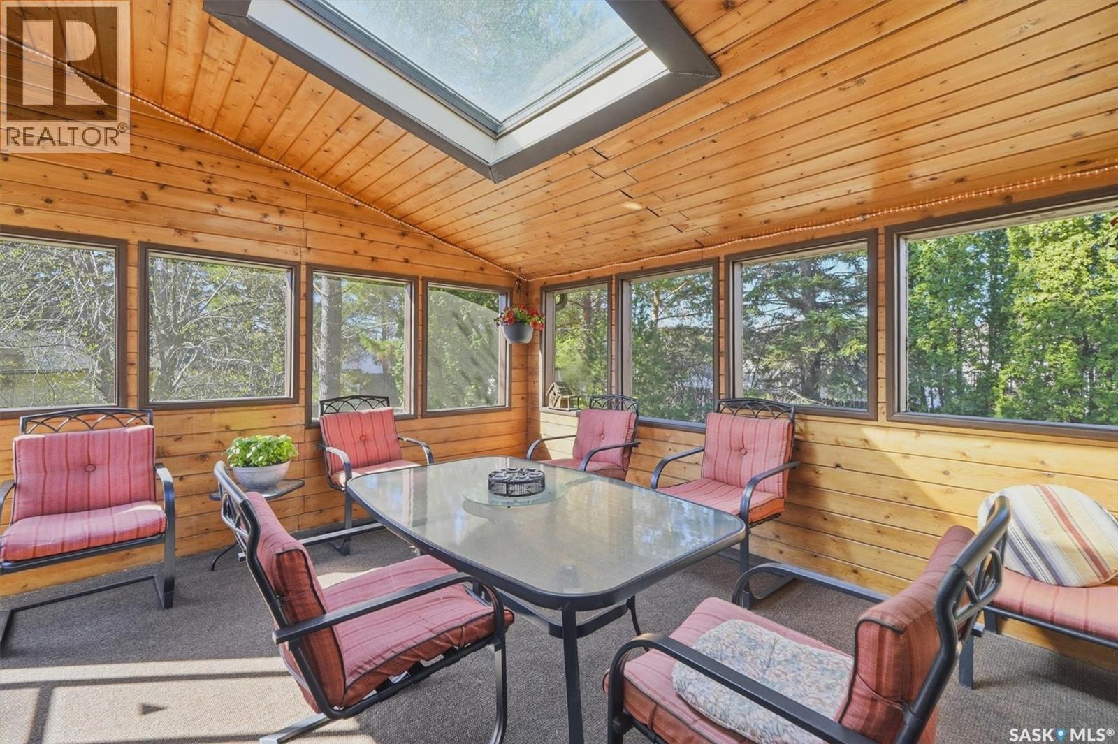 203 Gustin Crescent, Saskatoon, SK - With Deck Patio Veranda With Exterior