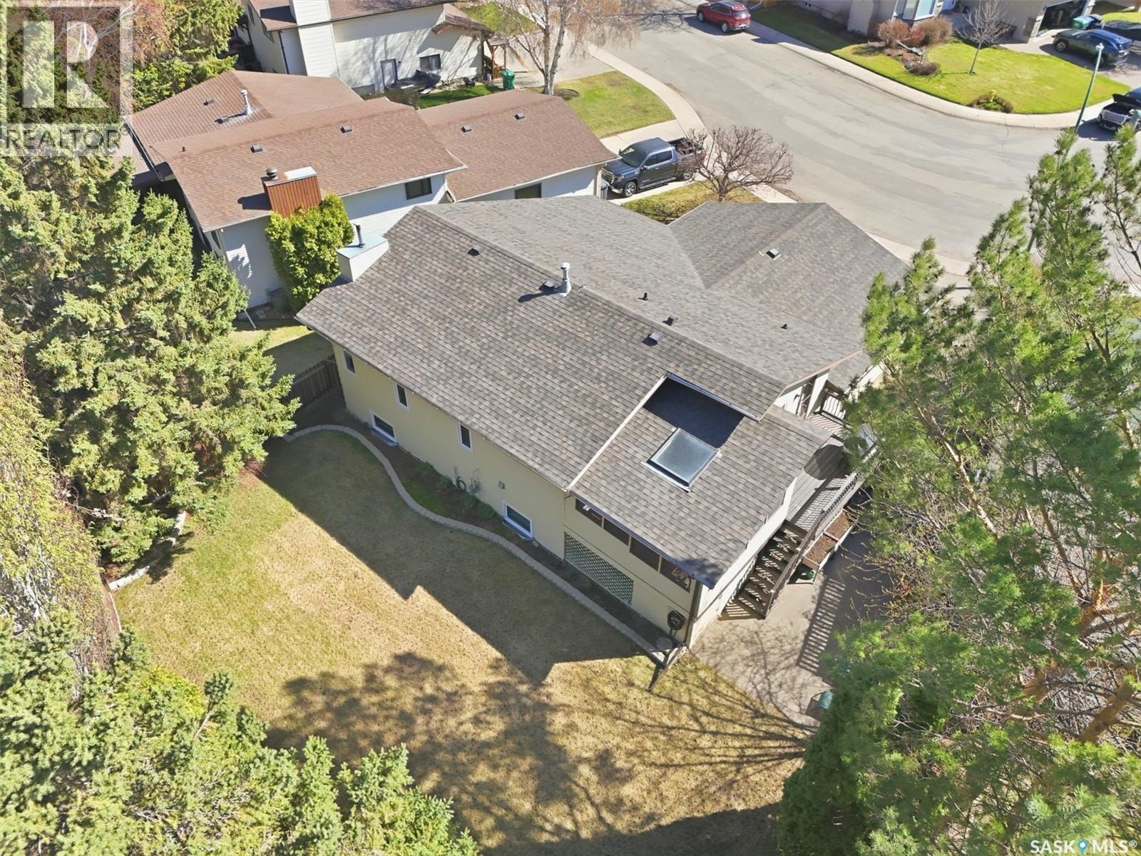 203 Gustin Crescent, Saskatoon, SK - Outdoor