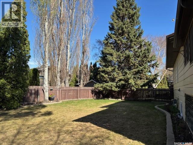 203 Gustin Crescent, Saskatoon, SK - Outdoor