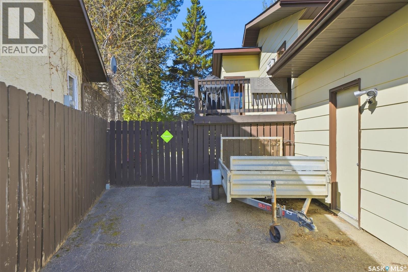 203 Gustin Crescent, Saskatoon, SK - Outdoor With Exterior