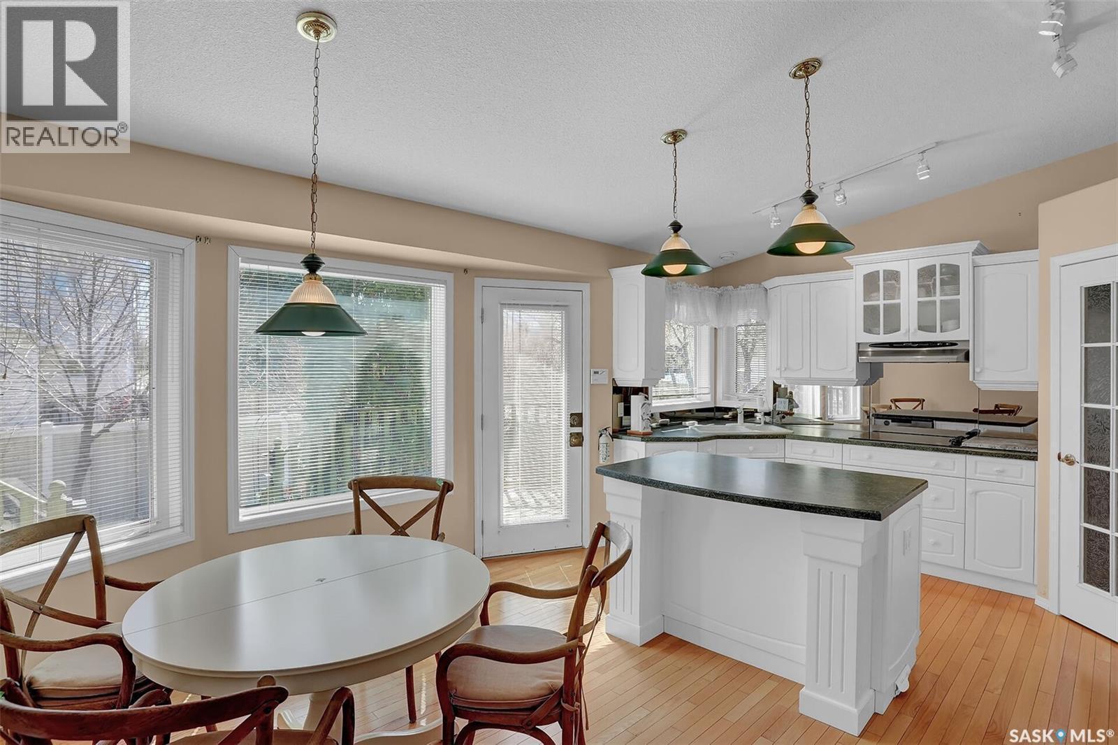1684 Fenwick Crescent N, Regina, SK - Indoor