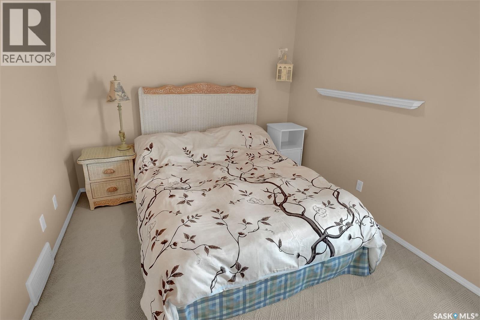 1684 Fenwick Crescent N, Regina, SK - Indoor Photo Showing Bedroom