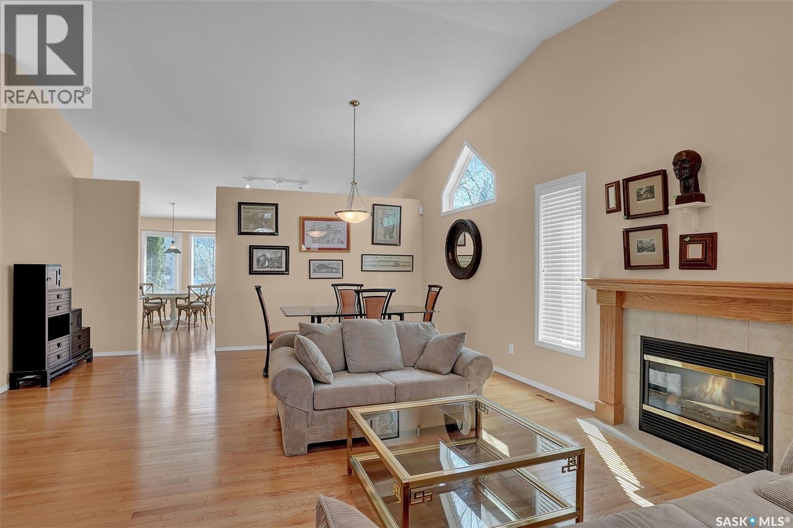 1684 Fenwick Crescent N, Regina, SK - Indoor Photo Showing Living Room With Fireplace