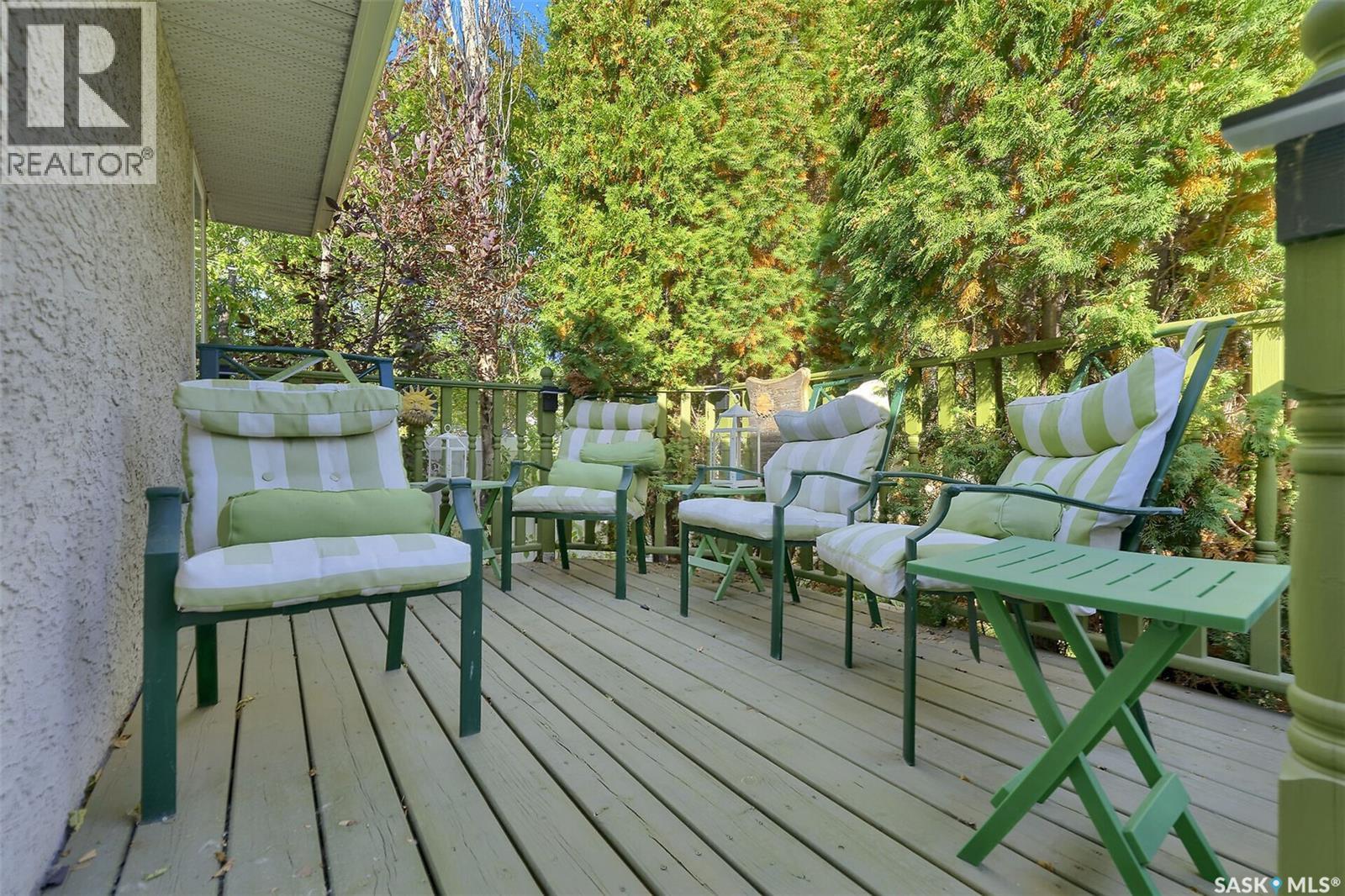 1684 Fenwick Crescent N, Regina, SK - Outdoor With Deck Patio Veranda