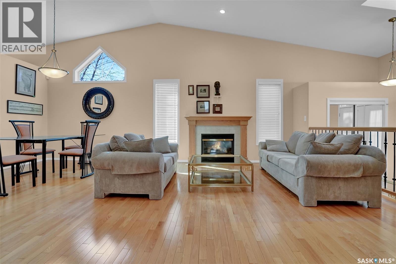1684 Fenwick Crescent N, Regina, SK - Indoor Photo Showing Living Room With Fireplace