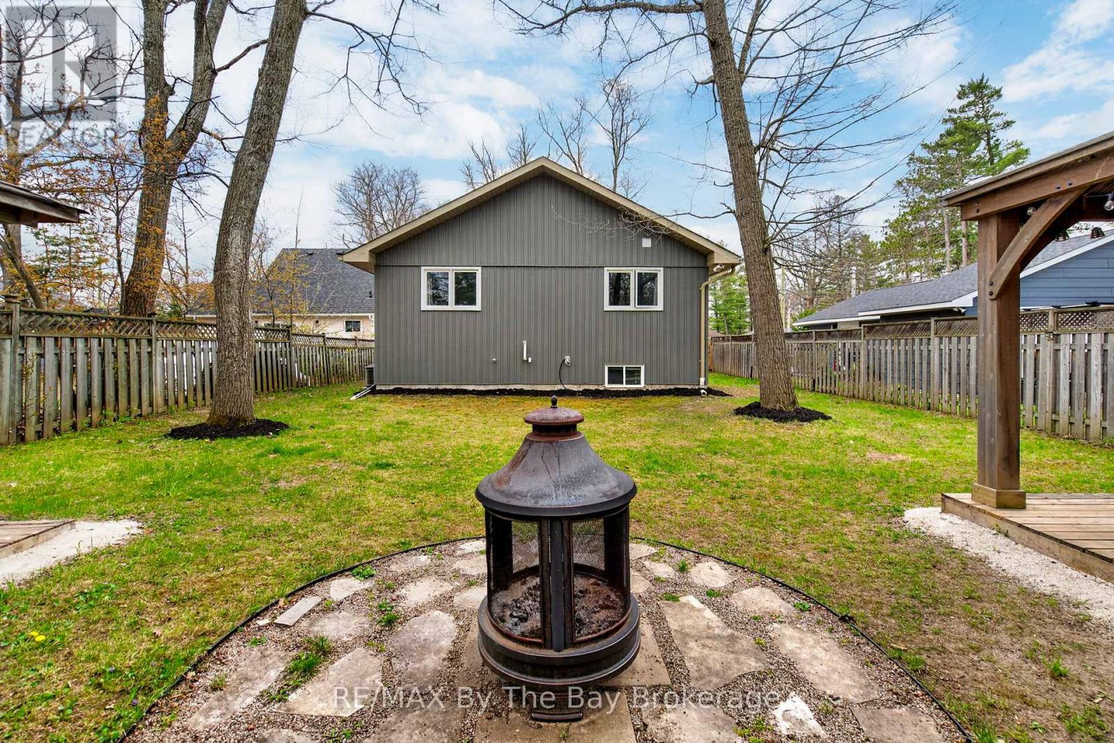 12 5Th Lane, Wasaga Beach, ON - Outdoor With Deck Patio Veranda With Exterior