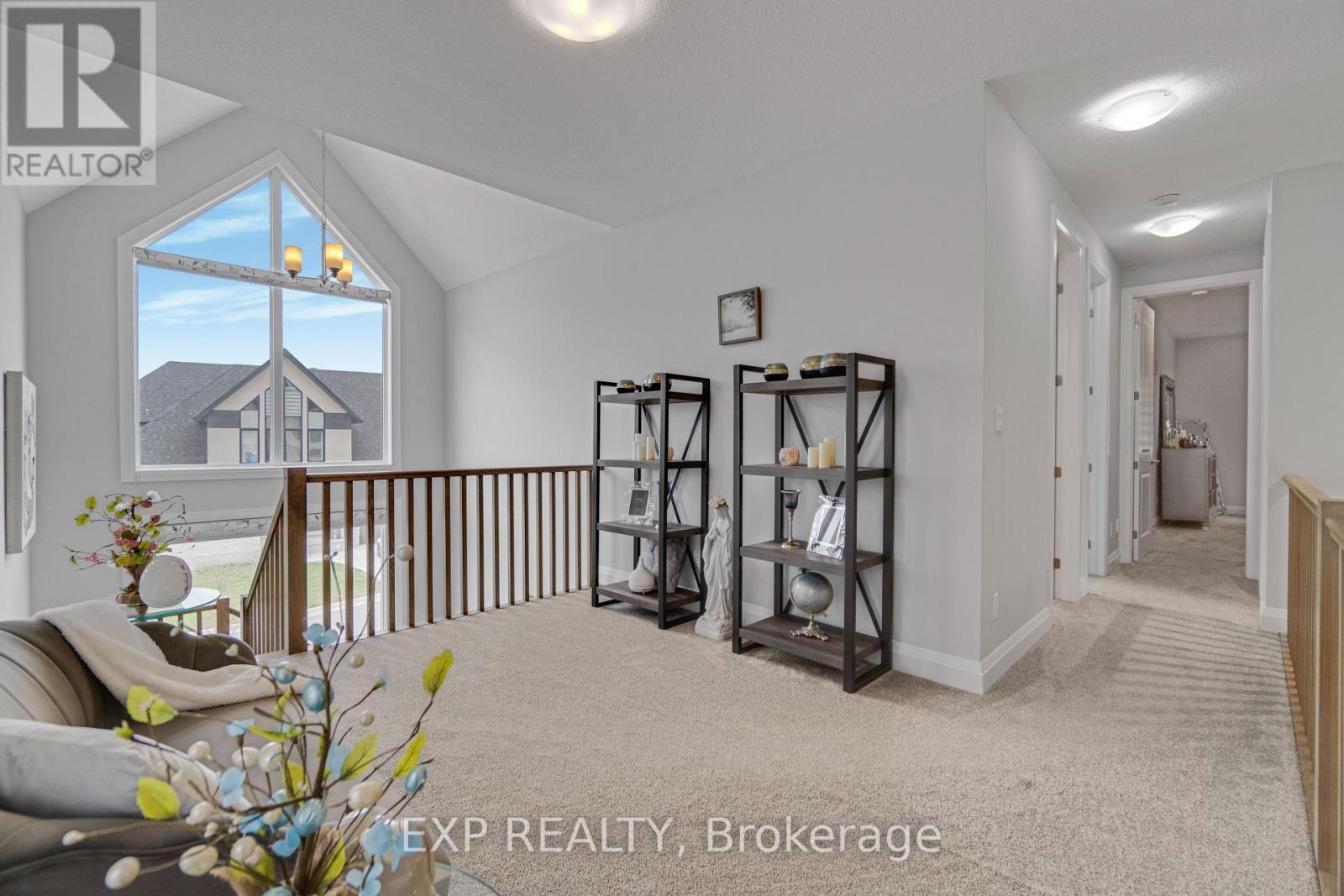 5 - 923 Stonecliffe Walk, Kitchener, ON - Indoor