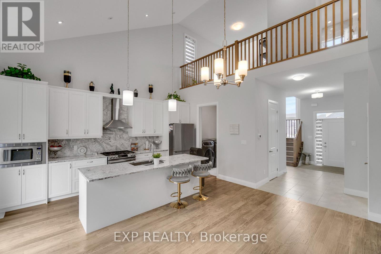 5 - 923 Stonecliffe Walk, Kitchener, ON - Indoor Photo Showing Kitchen
