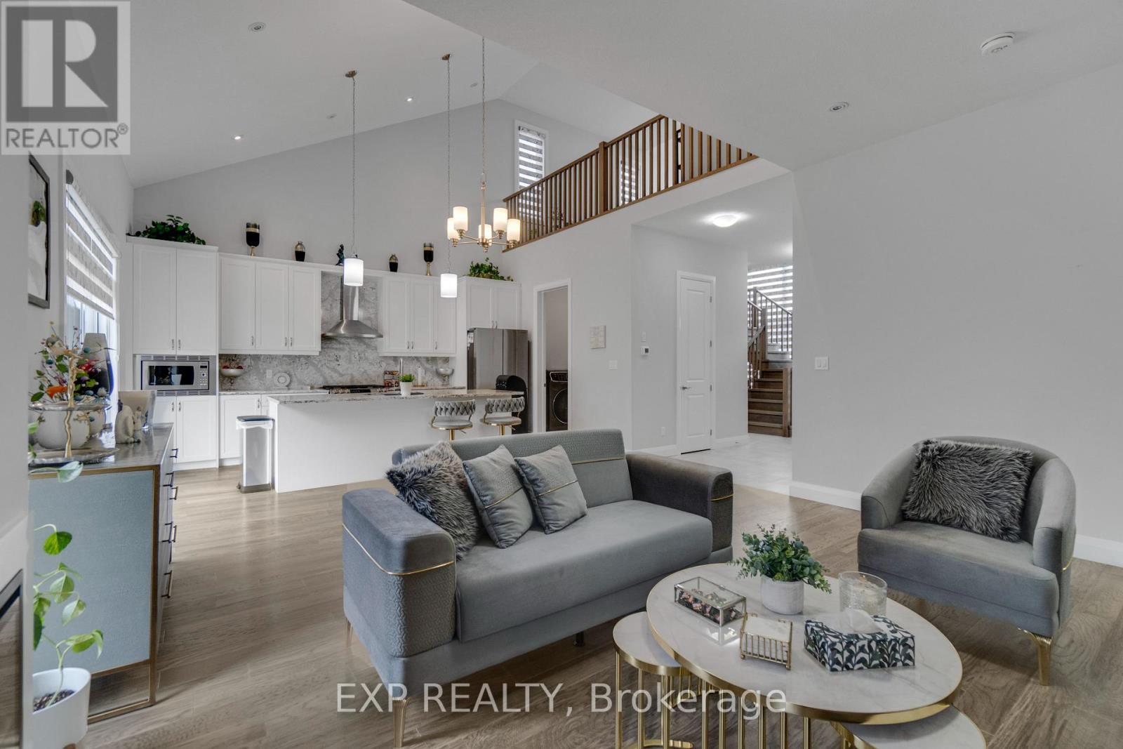 5 - 923 Stonecliffe Walk, Kitchener, ON - Indoor Photo Showing Living Room