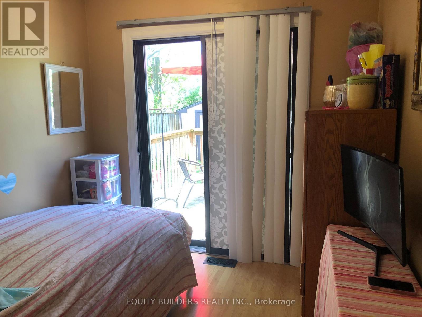 1340 Cedar St. West Street W, Oshawa, ON - Indoor Photo Showing Bedroom