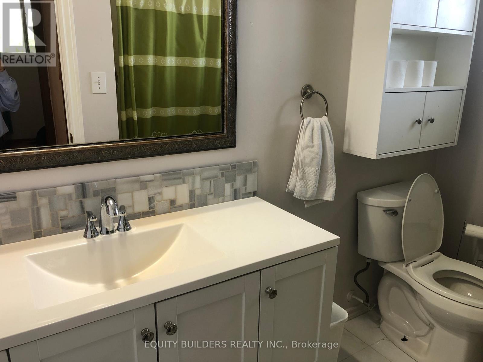 1340 Cedar St. West Street W, Oshawa, ON - Indoor Photo Showing Bathroom