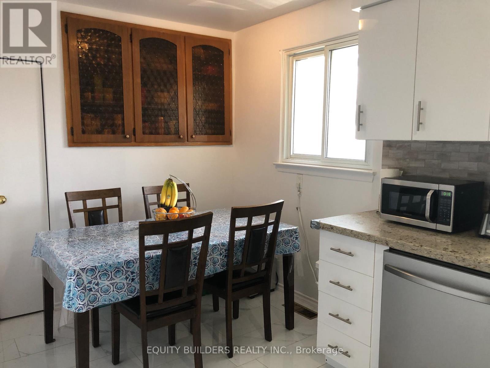 1340 Cedar St. West Street W, Oshawa, ON - Indoor Photo Showing Dining Room