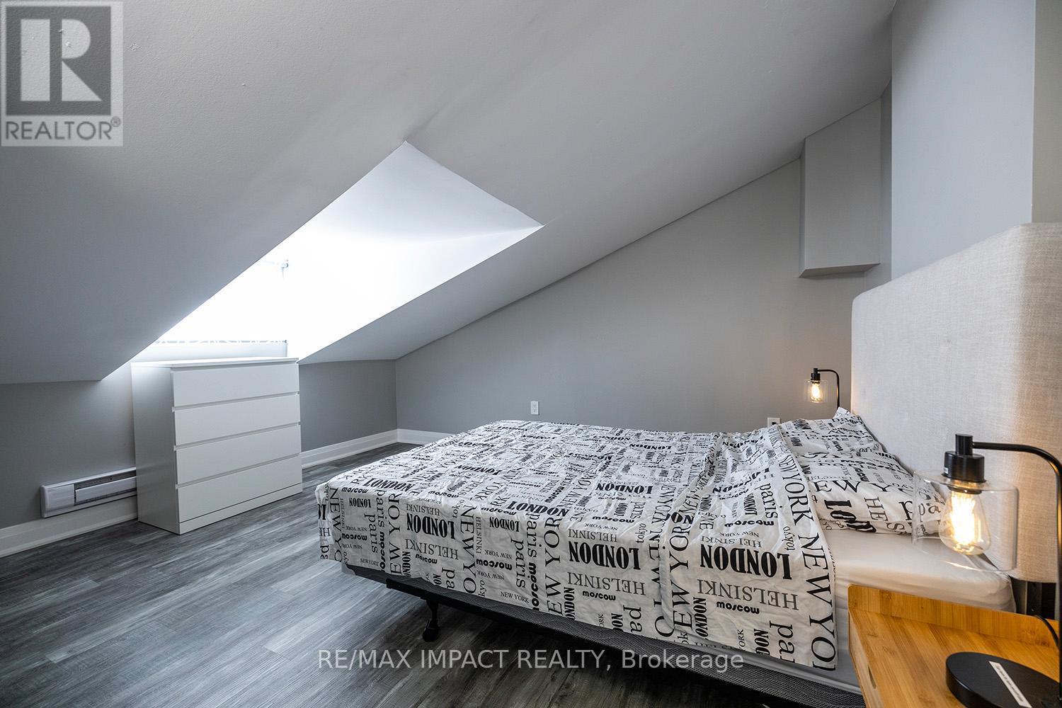 43.5 King Street E, Clarington, ON - Indoor Photo Showing Bedroom
