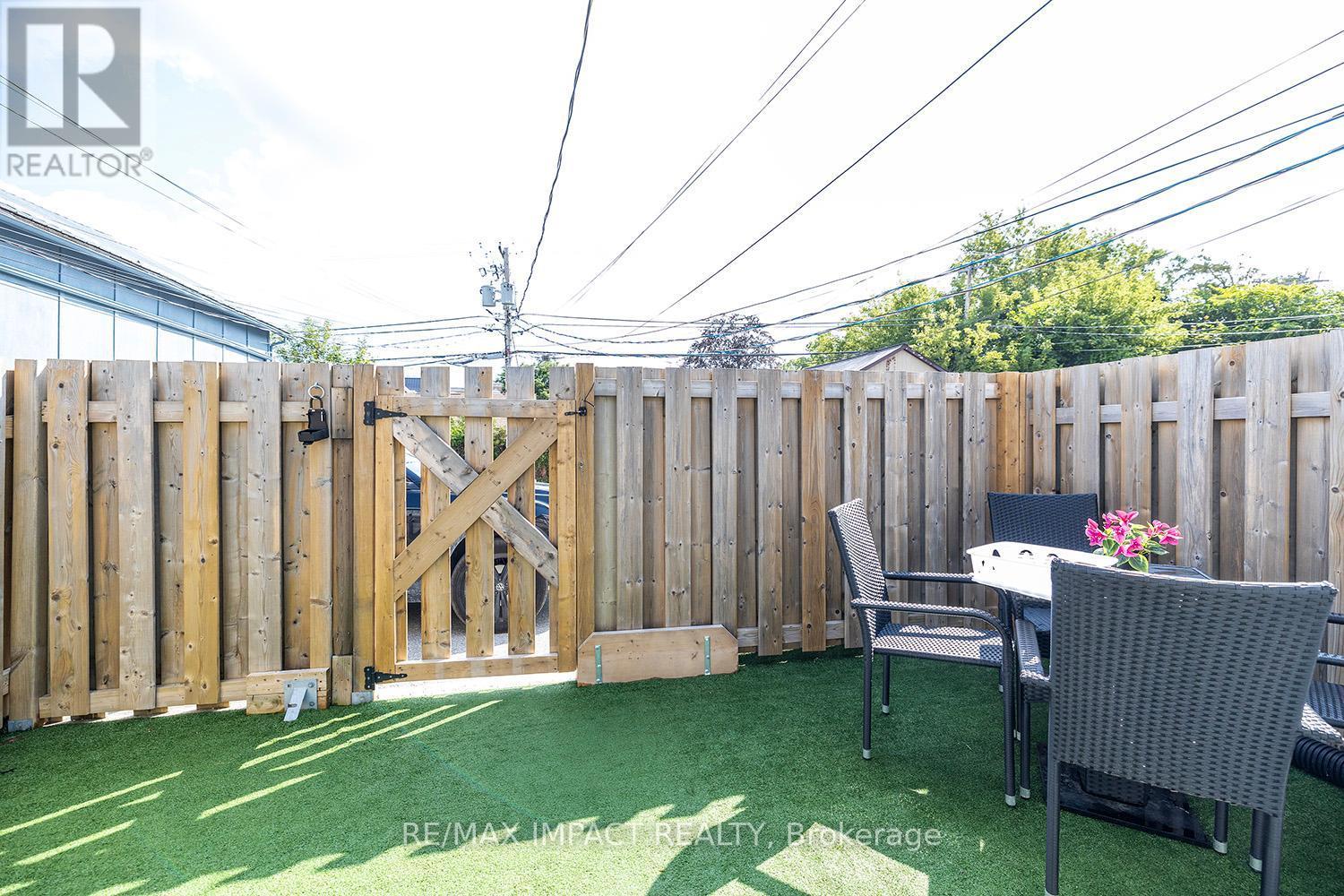 43.5 King Street E, Clarington, ON - Outdoor