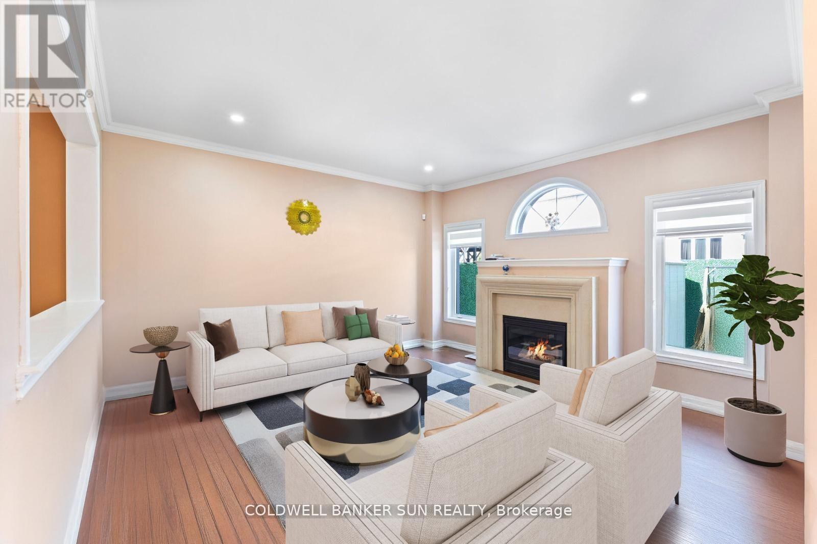 164 Canada Drive, Vaughan, ON - Indoor Photo Showing Living Room With Fireplace