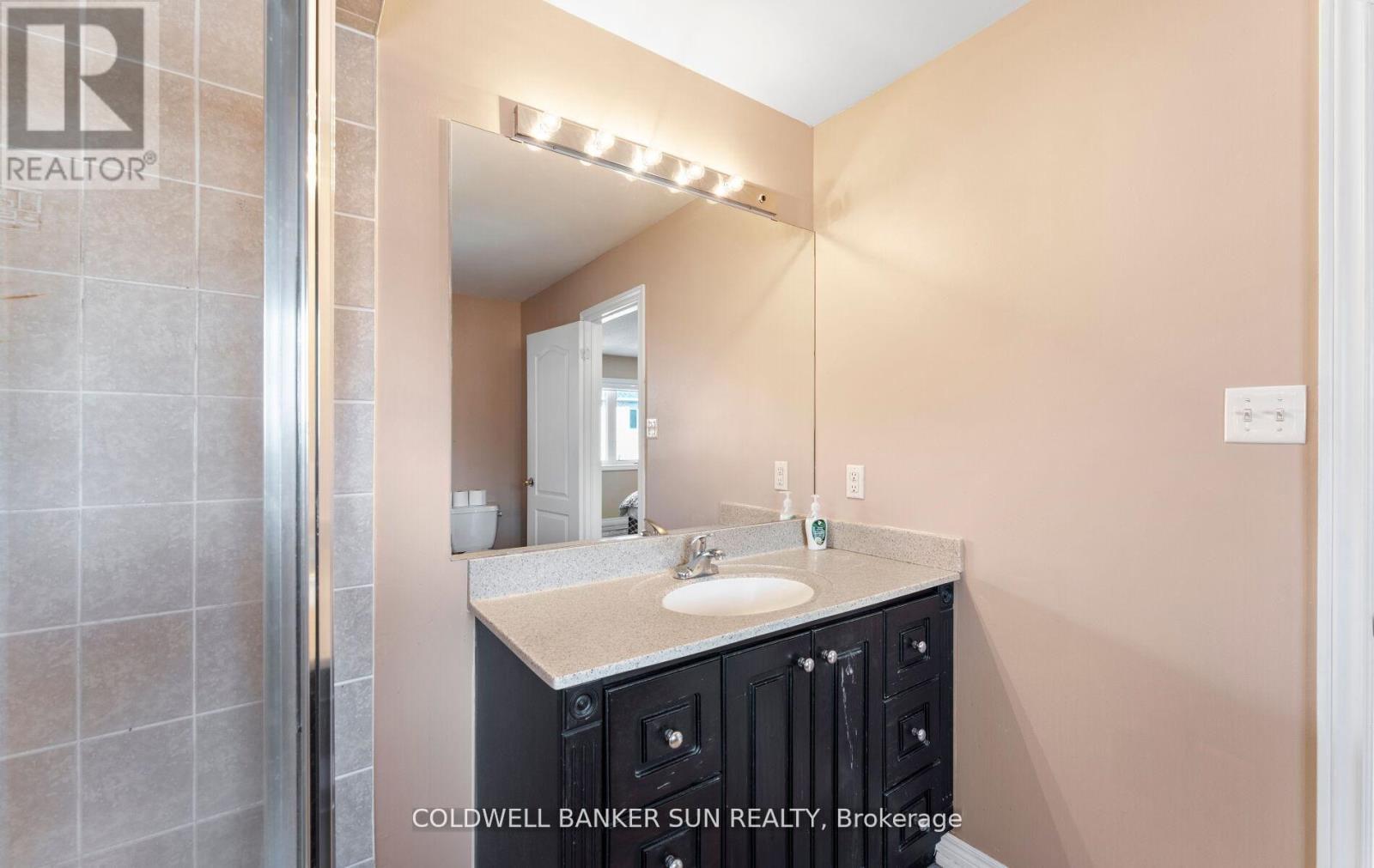 164 Canada Drive, Vaughan, ON - Indoor Photo Showing Bathroom