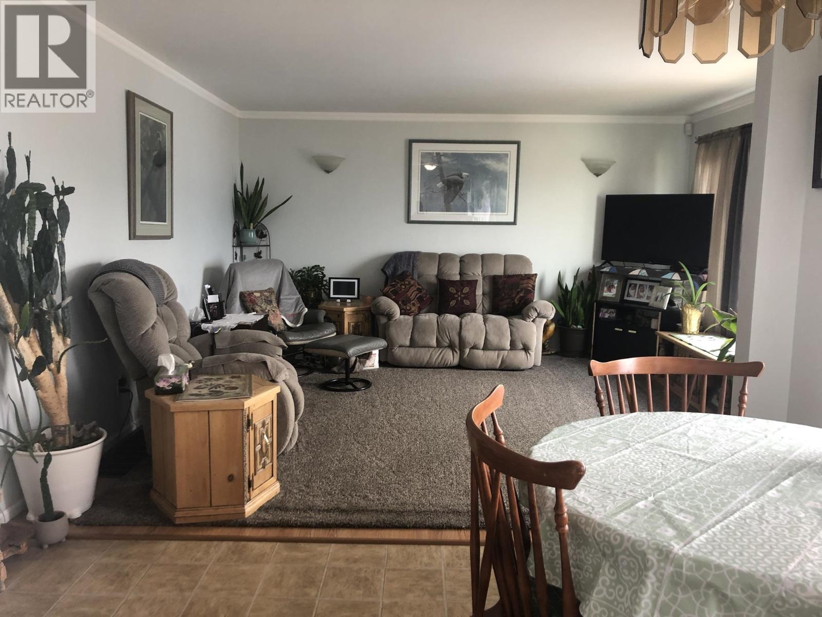 1140 N Third Avenue, Williams Lake, BC - Indoor