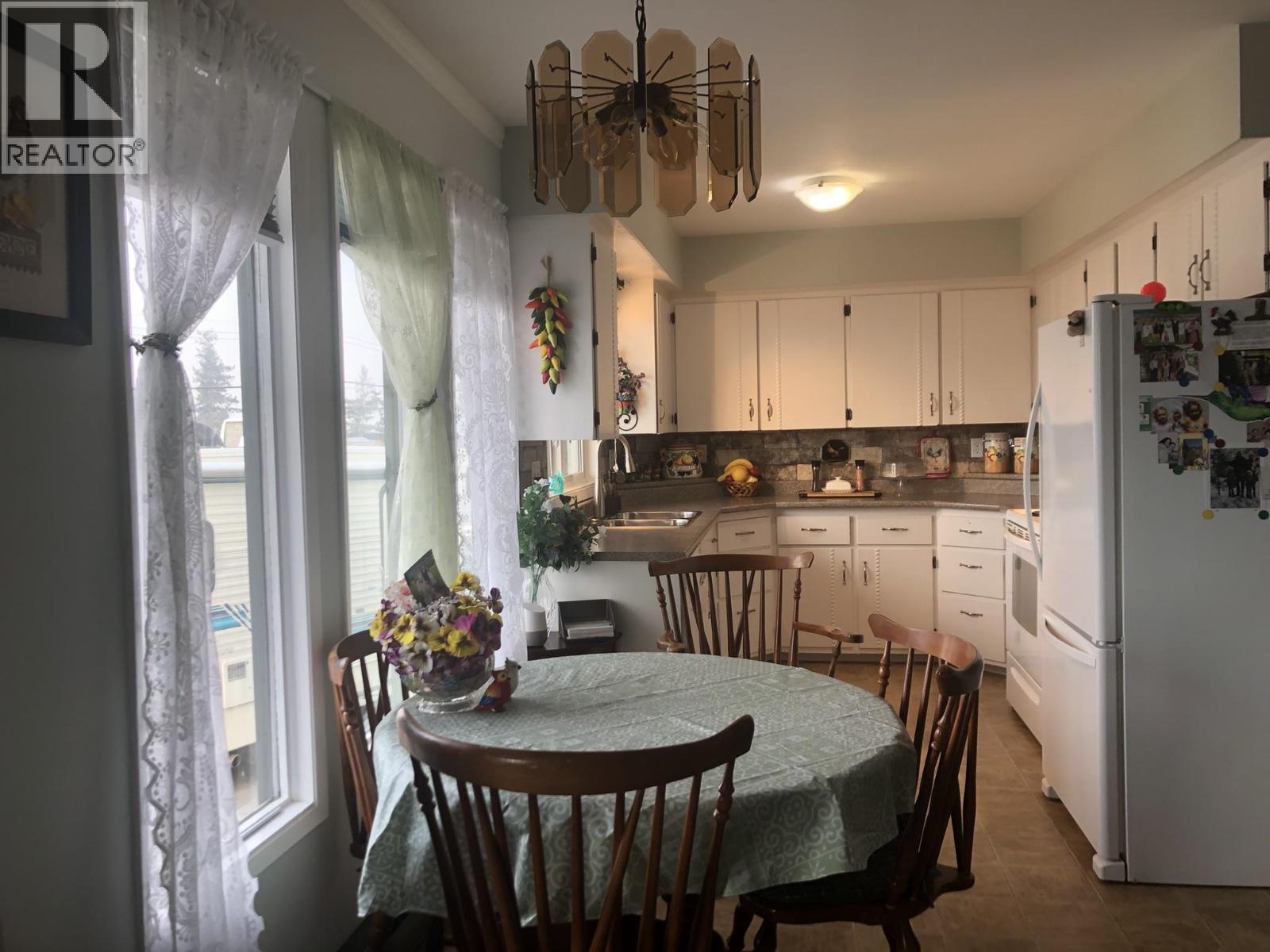 1140 N Third Avenue, Williams Lake, BC - Indoor