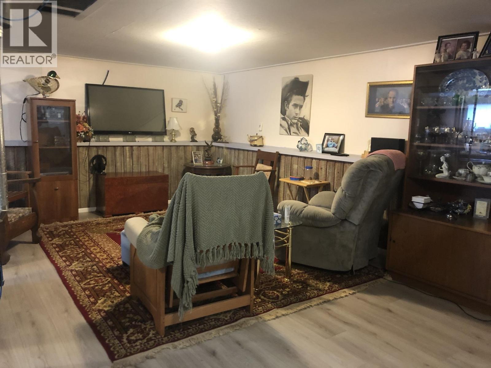 1140 N Third Avenue, Williams Lake, BC - Indoor
