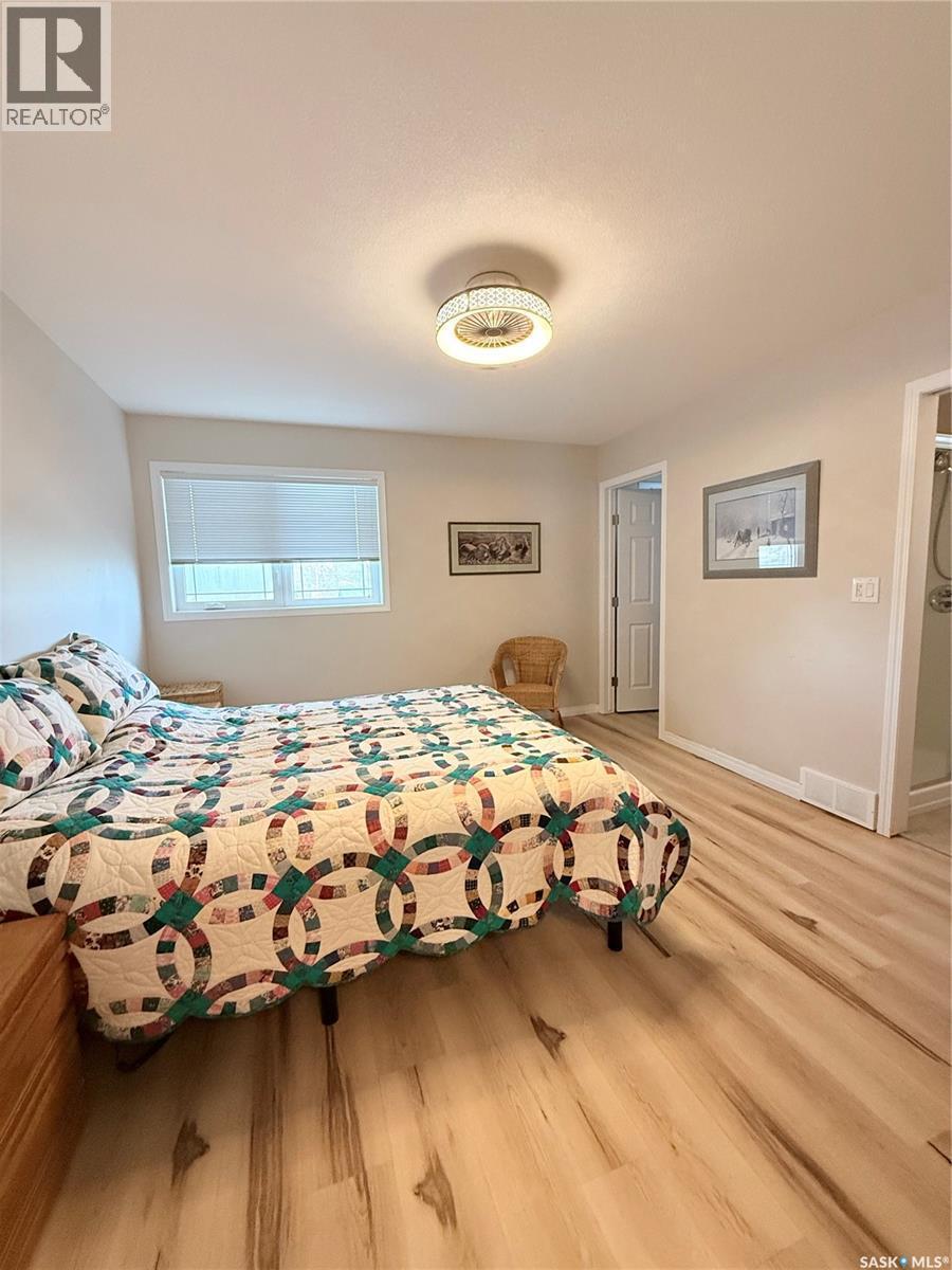 425 Y Avenue S, Saskatoon, SK - Indoor Photo Showing Bedroom