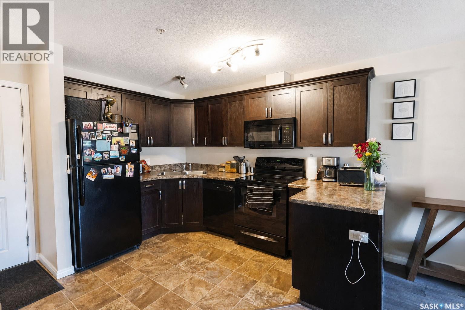 102 1501 15Th Street E, Prince Albert, SK - Indoor Photo Showing Kitchen