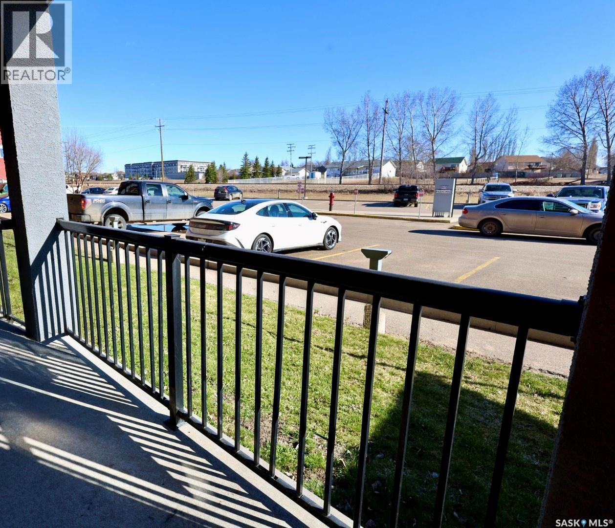 102 1501 15Th Street E, Prince Albert, SK - Outdoor