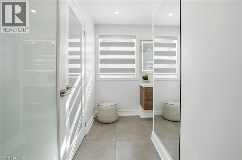 1765 Featherston Court, Mississauga, ON - Indoor Photo Showing Bathroom