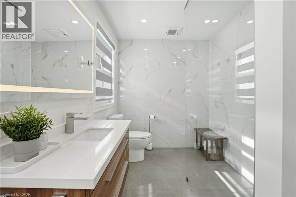 1765 Featherston Court, Mississauga, ON - Indoor Photo Showing Bathroom
