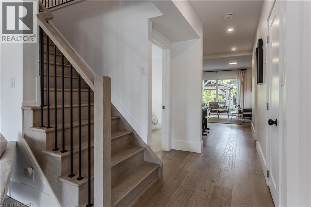 333 St Paul Street, Burlington, ON - Indoor Photo Showing Other Room