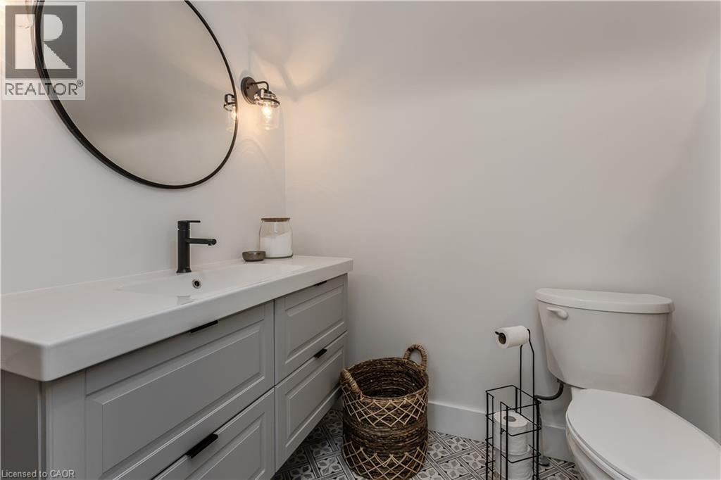 333 St Paul Street, Burlington, ON - Indoor Photo Showing Bathroom
