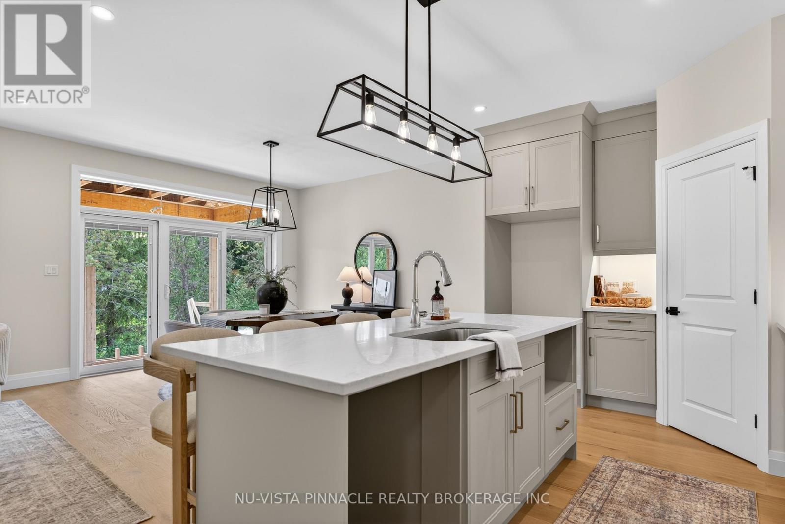 71 Basil Crescent, Middlesex Centre (Ilderton), ON - Indoor Photo Showing Kitchen