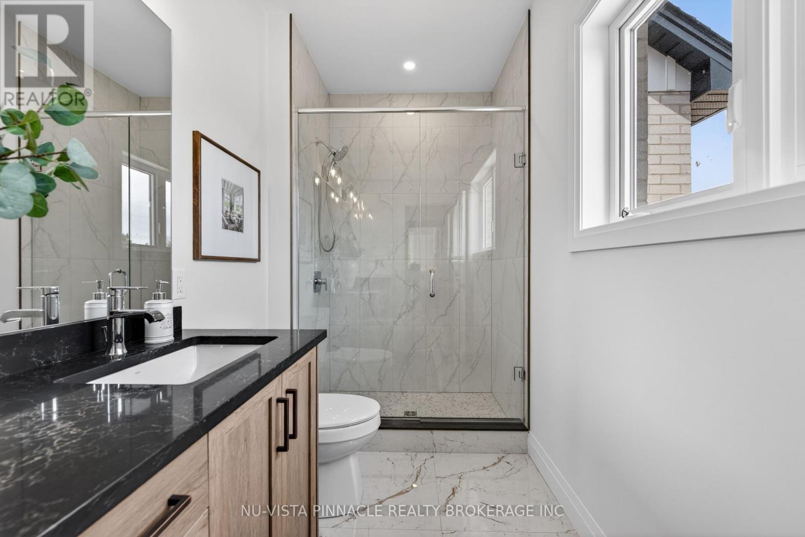 71 Basil Crescent, Middlesex Centre (Ilderton), ON - Indoor Photo Showing Bathroom