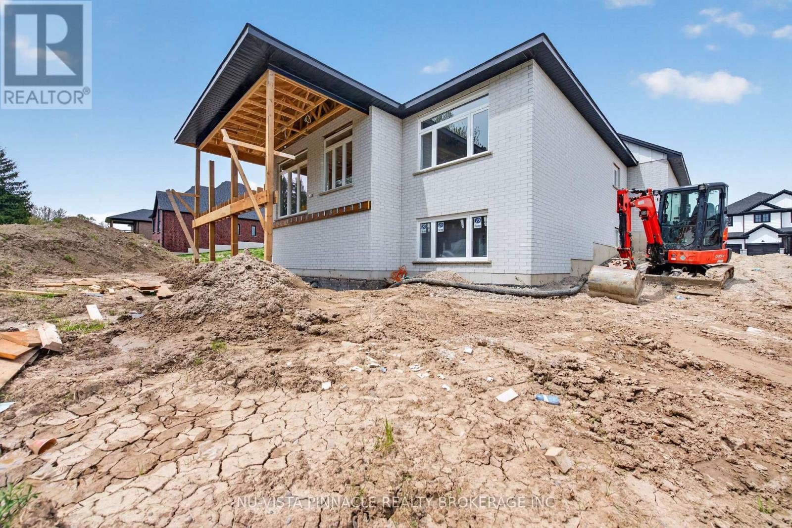 71 Basil Crescent, Middlesex Centre (Ilderton), ON - Outdoor