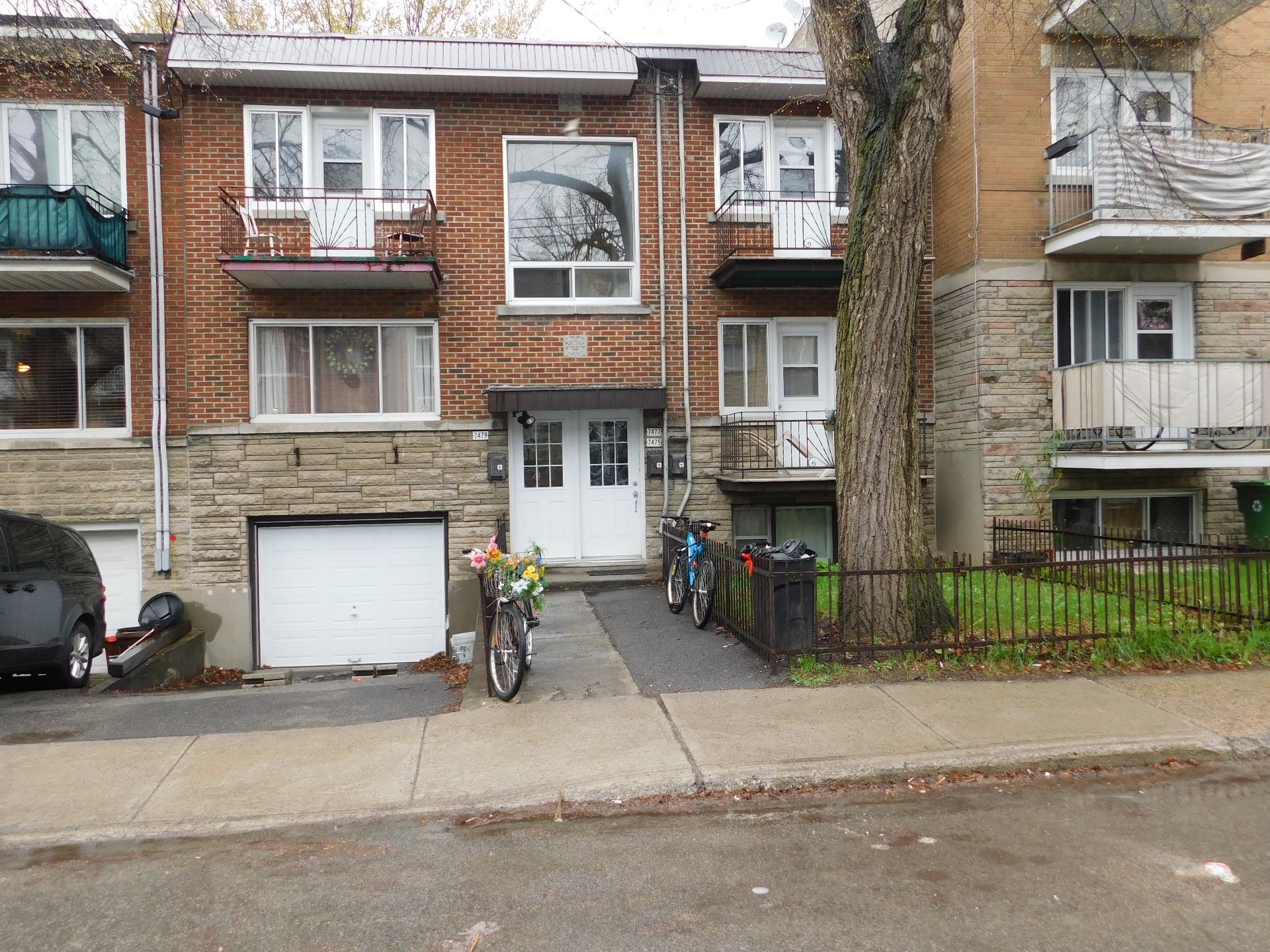 Front of Structure - 7479 Rue Garnier, Montréal (Villeray/Saint-Michel/Parc-Extension), QC - Outdoor With Facade