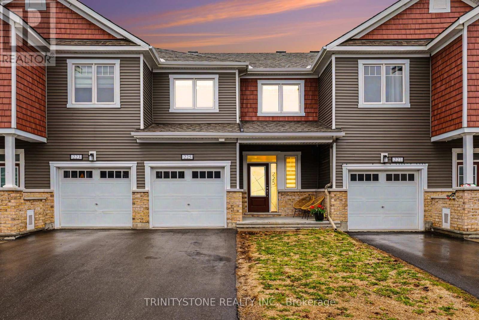 225 Billrian Crescent, Ottawa, ON - Outdoor With Facade