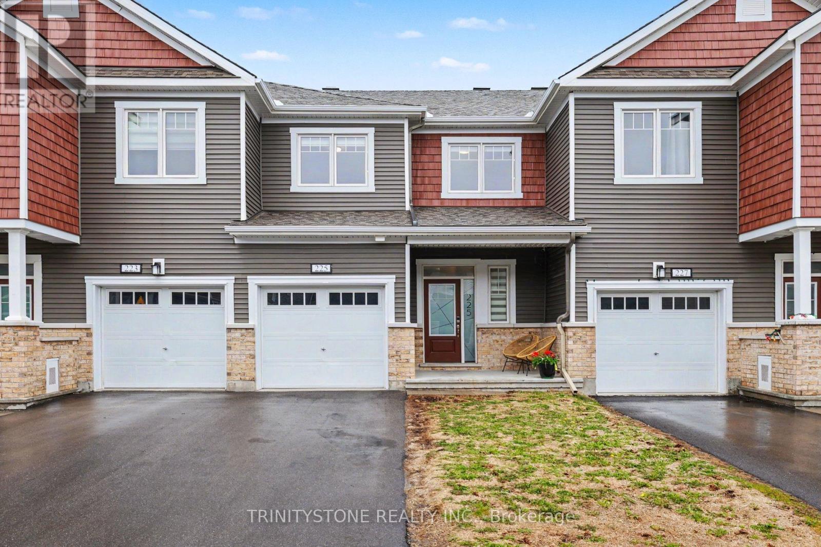 225 Billrian Crescent, Ottawa, ON - Outdoor With Facade