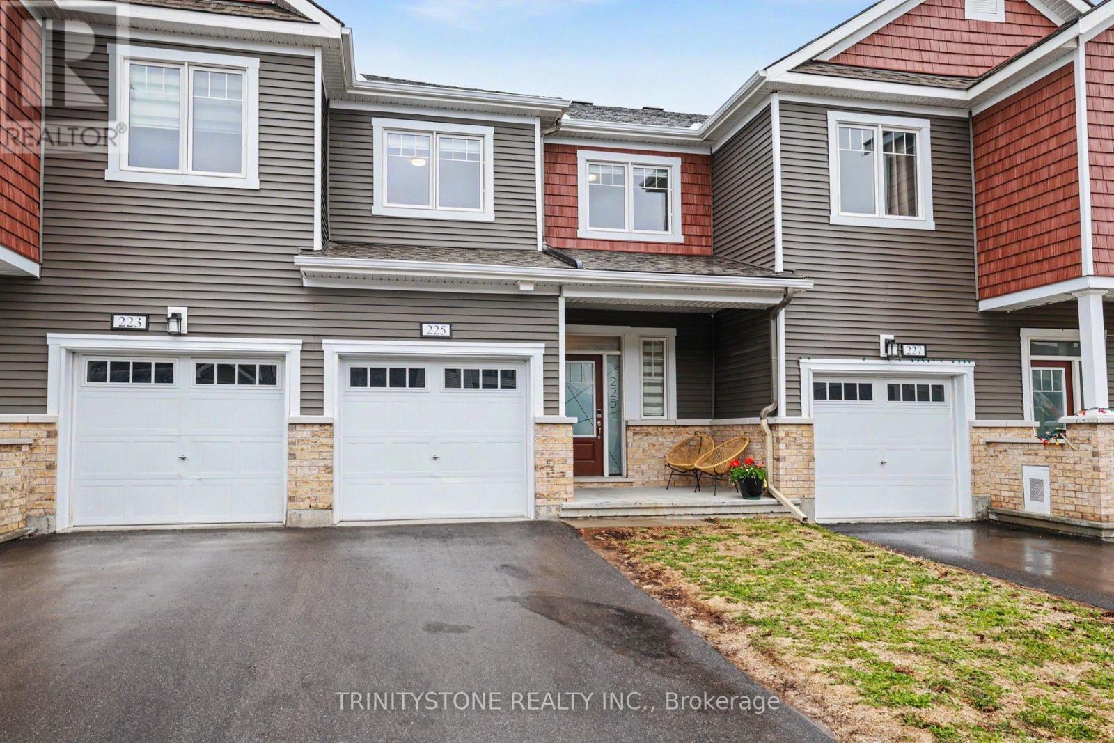 225 Billrian Crescent, Ottawa, ON - Outdoor With Facade