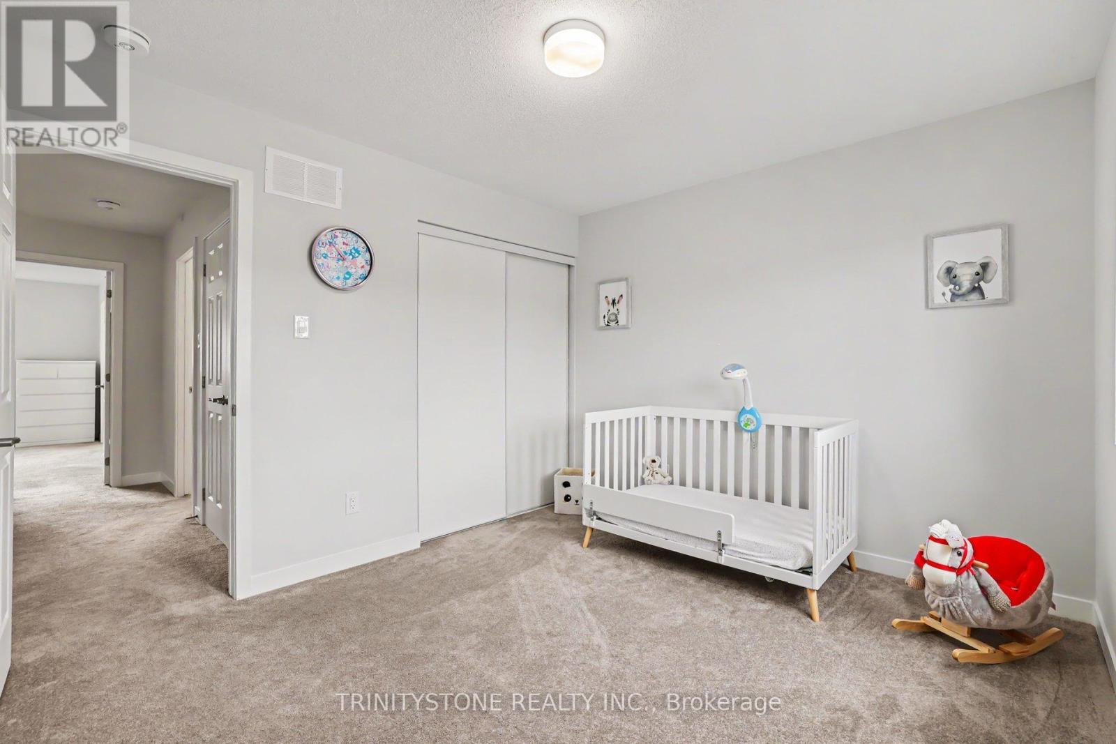 225 Billrian Crescent, Ottawa, ON - Indoor Photo Showing Bedroom