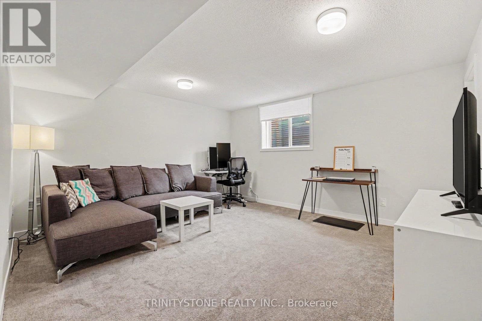225 Billrian Crescent, Ottawa, ON - Indoor