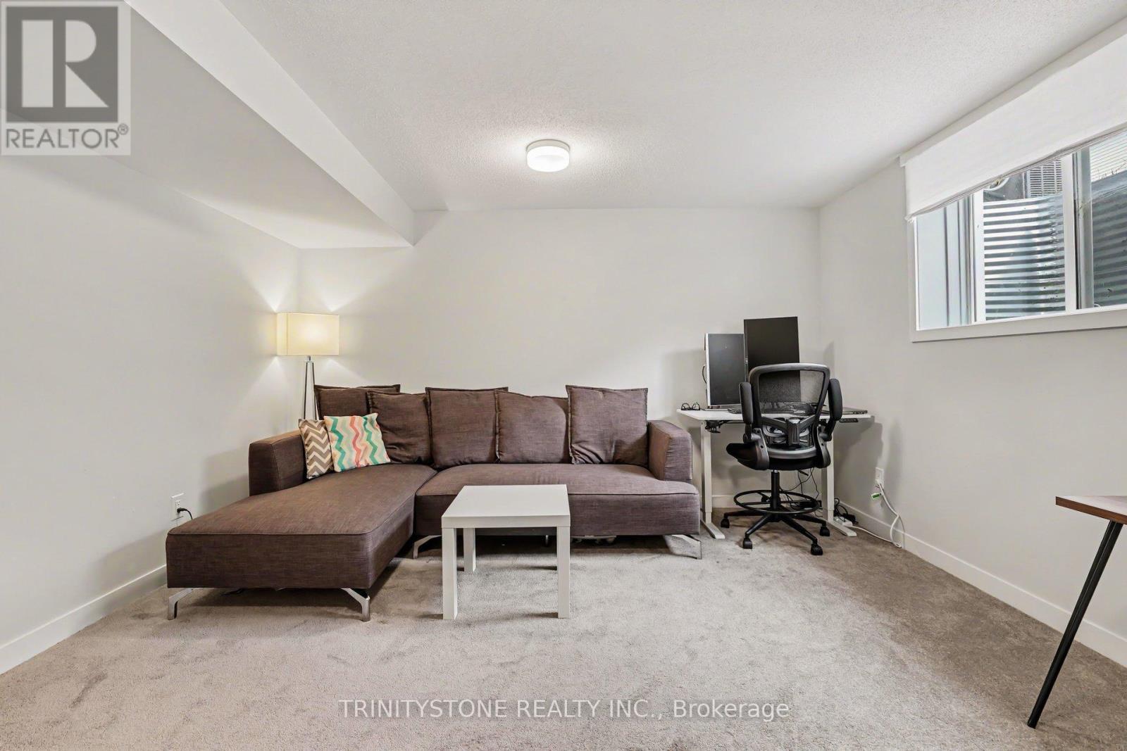 225 Billrian Crescent, Ottawa, ON - Indoor Photo Showing Other Room