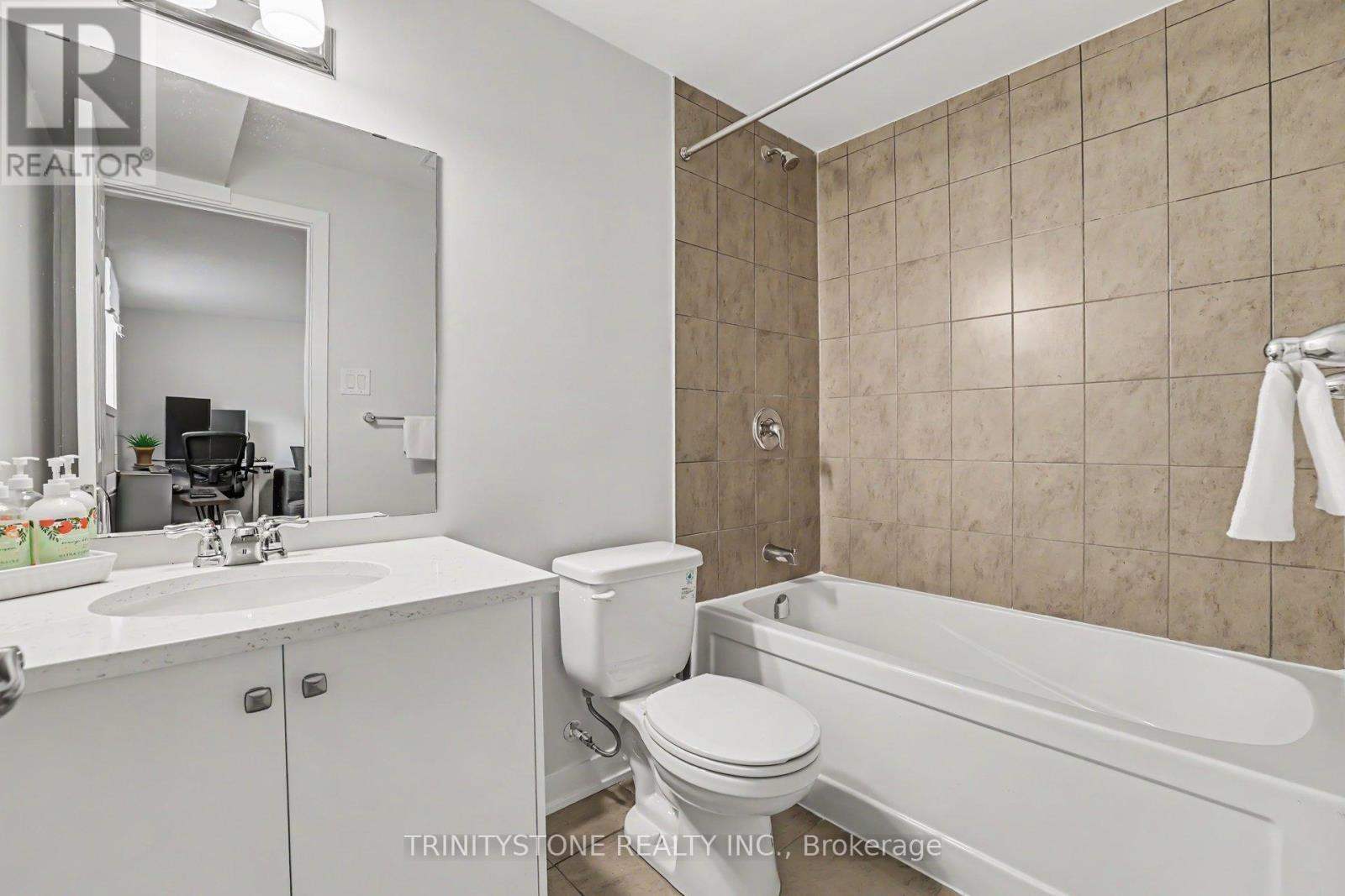 225 Billrian Crescent, Ottawa, ON - Indoor Photo Showing Bathroom