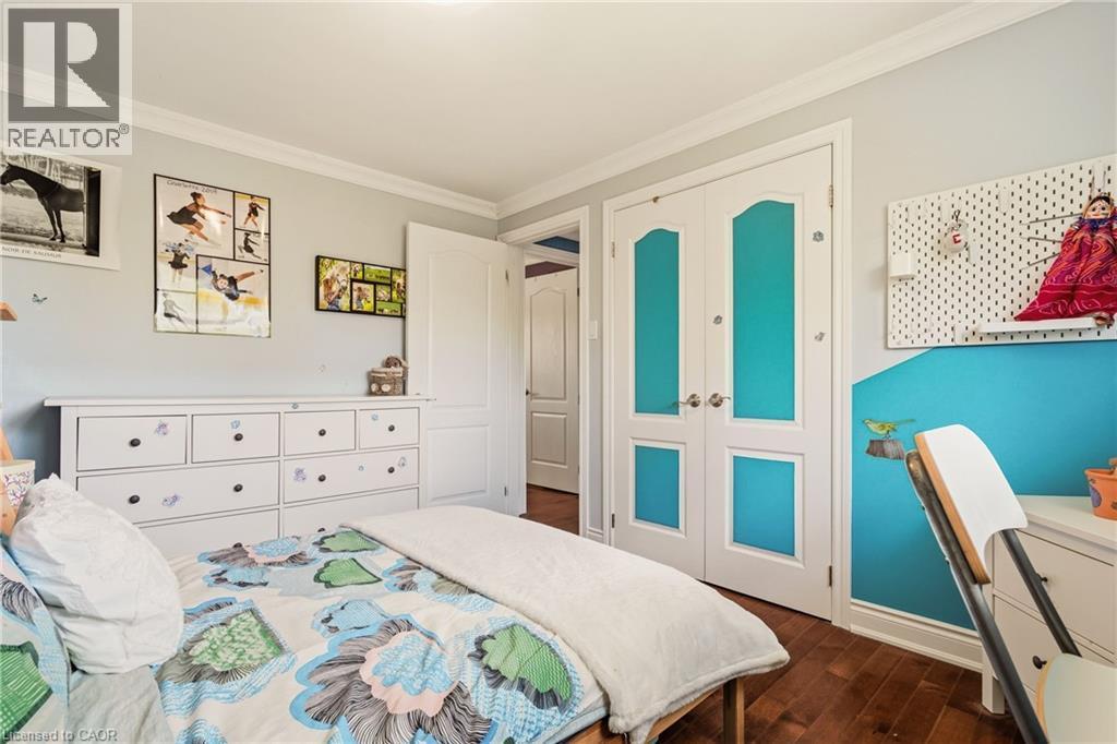 66 Skyline Drive, Dundas, ON - Indoor Photo Showing Bedroom