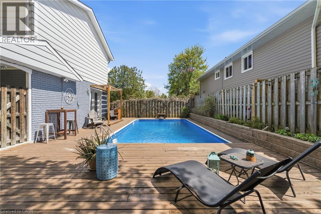 66 Skyline Drive, Dundas, ON - Outdoor With In Ground Pool With Exterior
